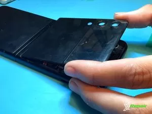 Closing the Samsung Z Flip 3 Screen Replacement with Genuine OEM part